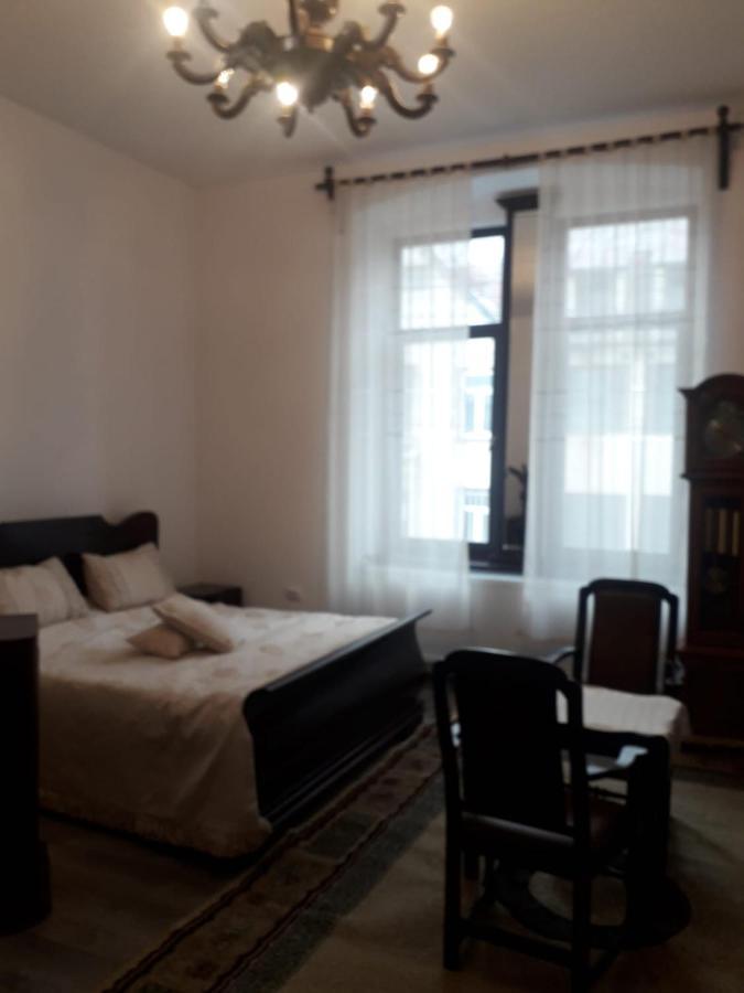 Casa Continentelor Hotel Câmpulung Eksteriør billede