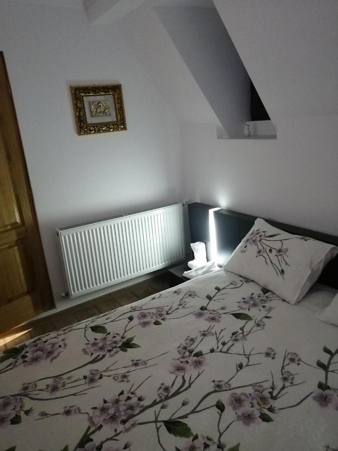 Casa Continentelor Hotel Câmpulung Eksteriør billede