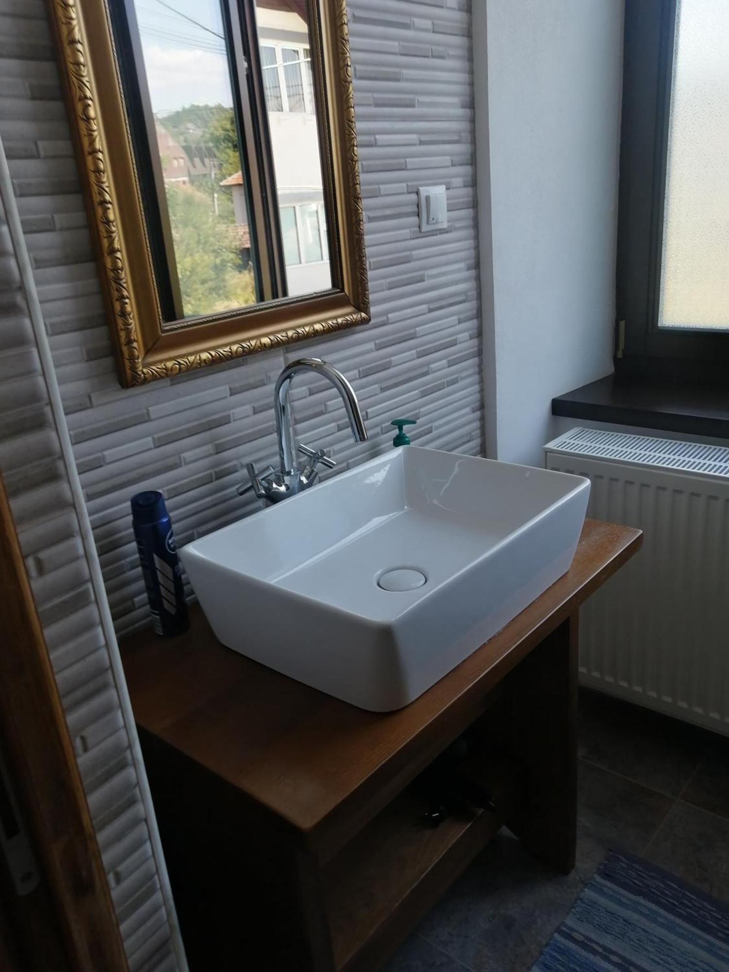 Casa Continentelor Hotel Câmpulung Eksteriør billede
