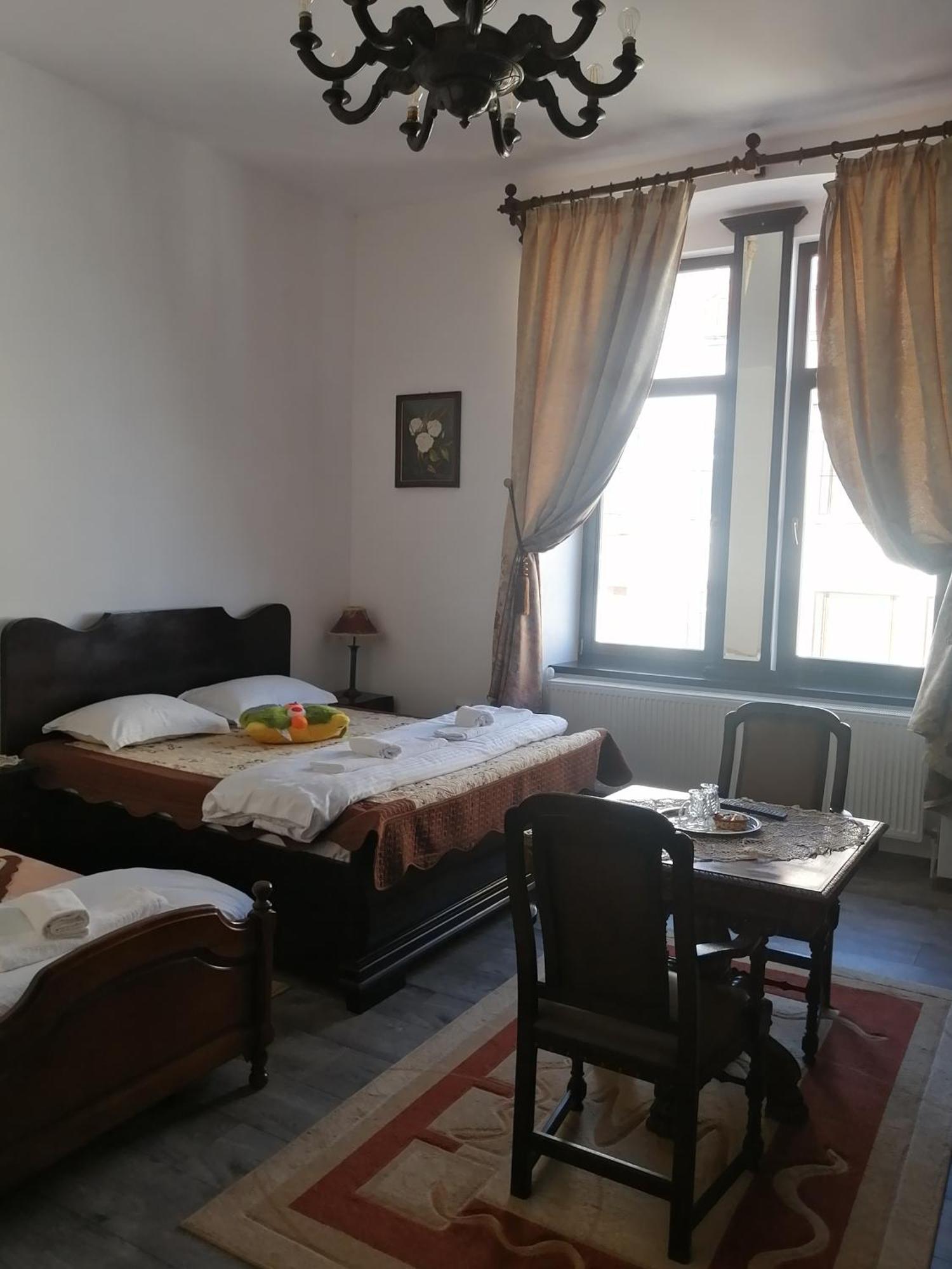 Casa Continentelor Hotel Câmpulung Eksteriør billede
