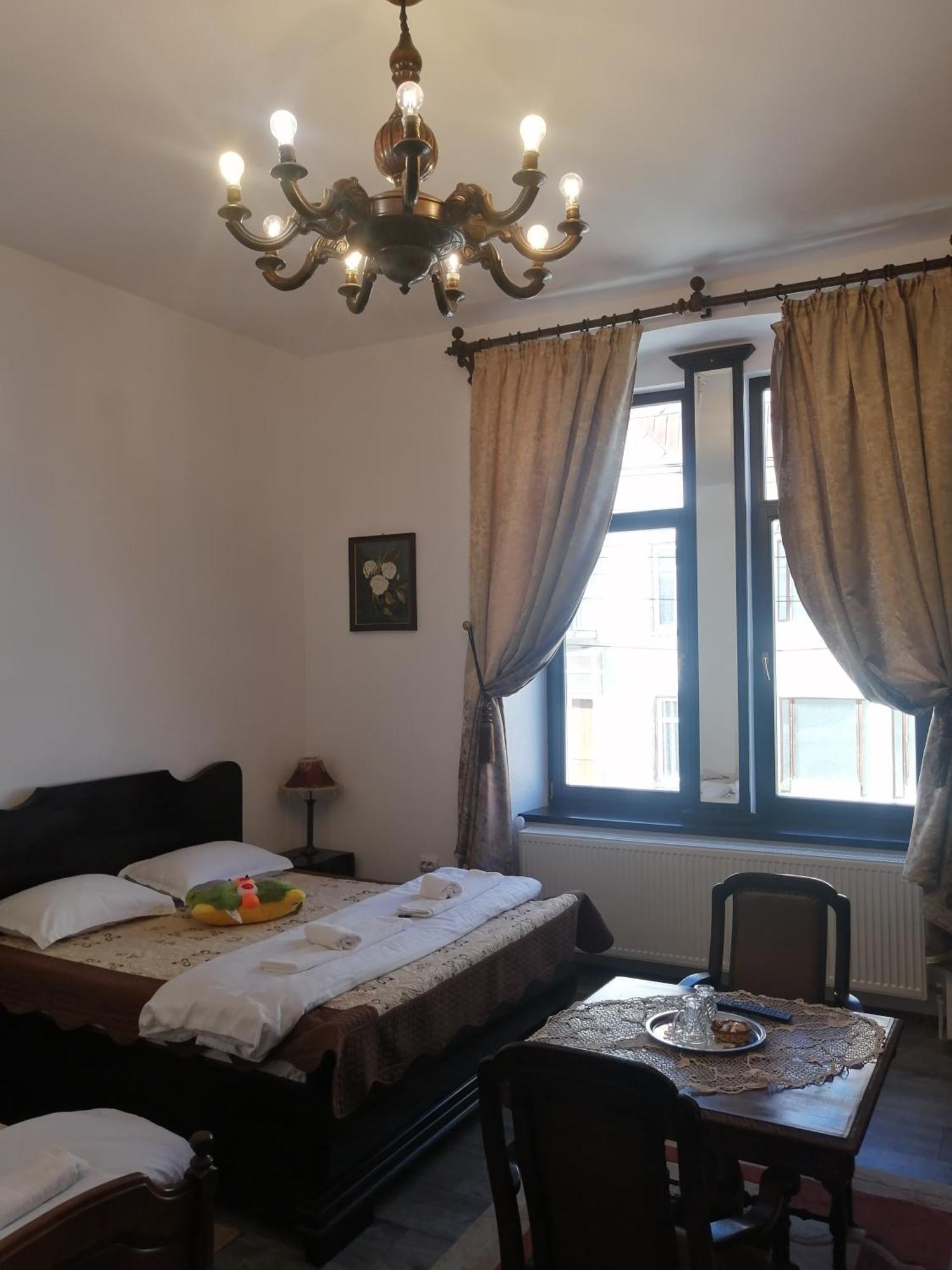 Casa Continentelor Hotel Câmpulung Eksteriør billede